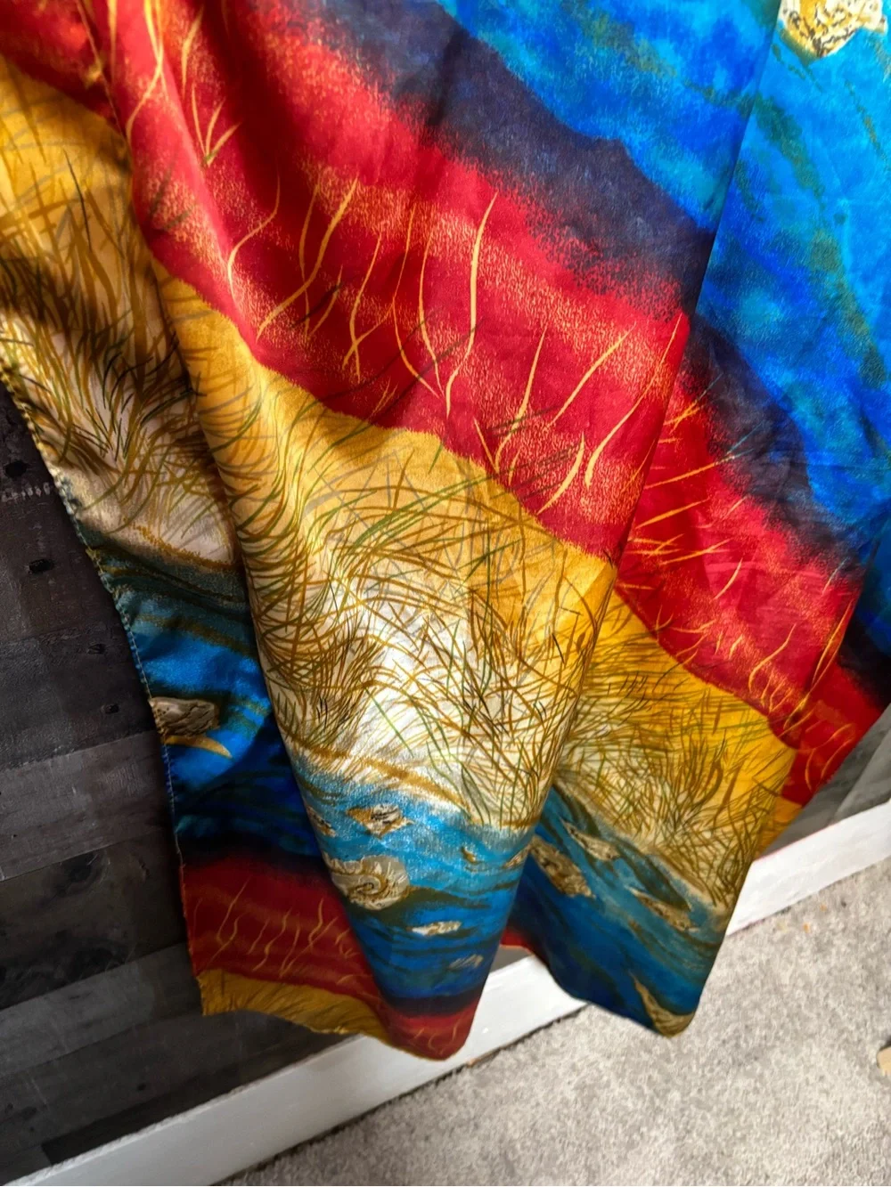 Winlar Multicolor V-Neck Caftan - Bold Red, Yellow & Blue Shells OS